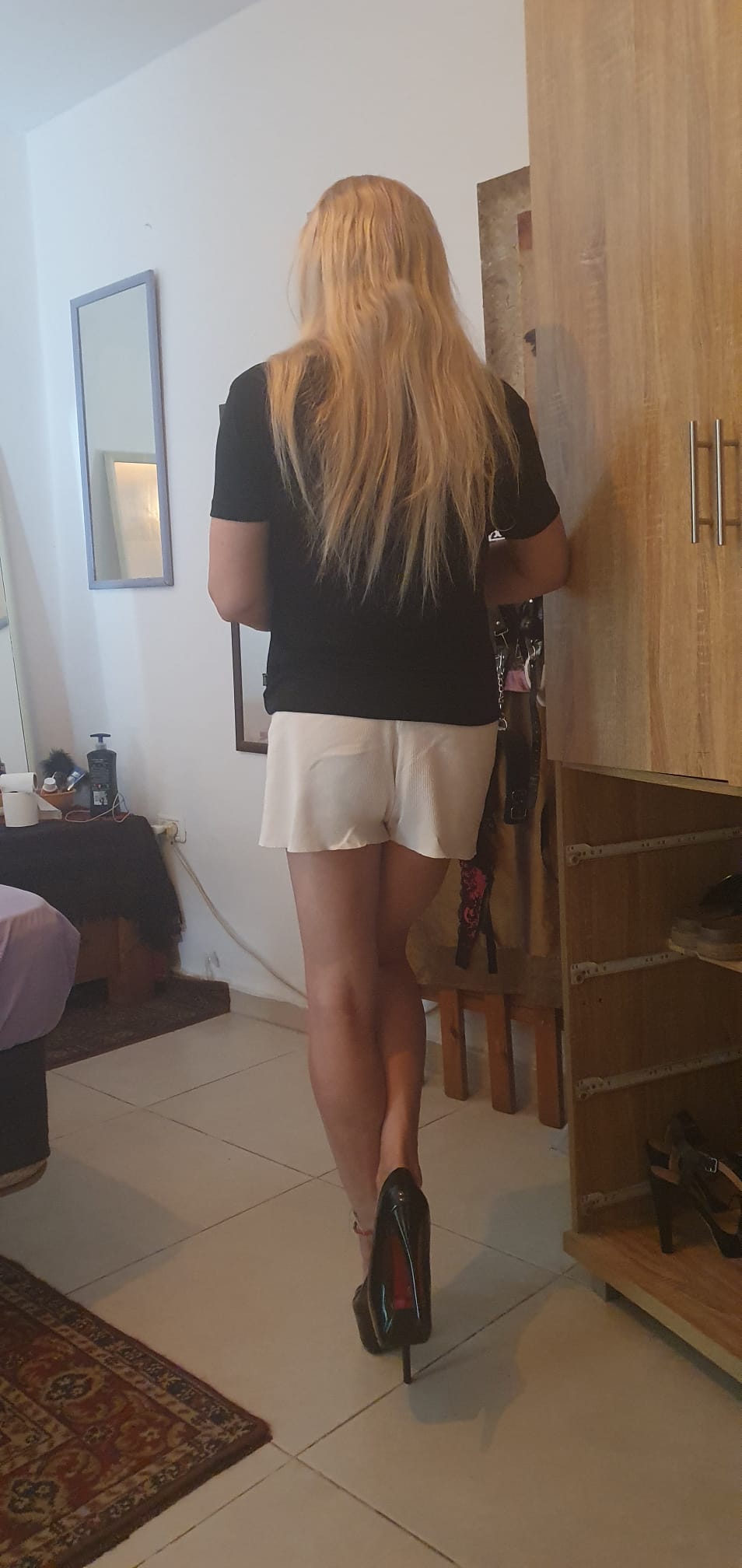 בחורה מתוחכמת תל אביב